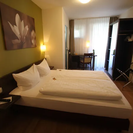 Weisses Ross Hotel 3*