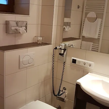 Weisses Ross Hotel 3*