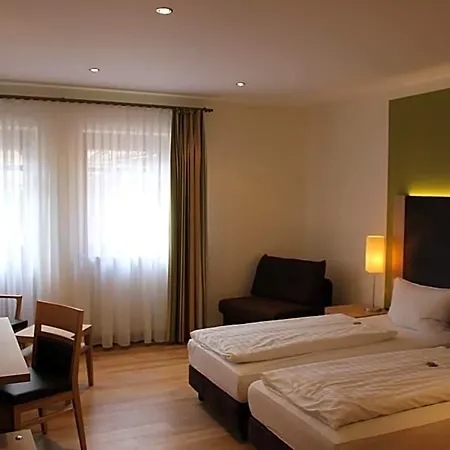 Hotel Weisses Ross 3*