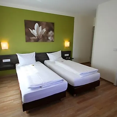 Weisses Ross Hotel 3*