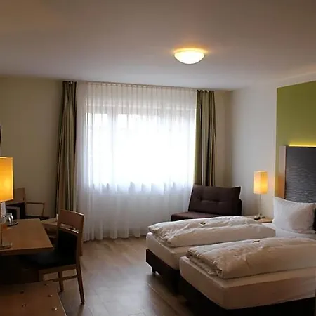 Weisses Ross Hotel 3*